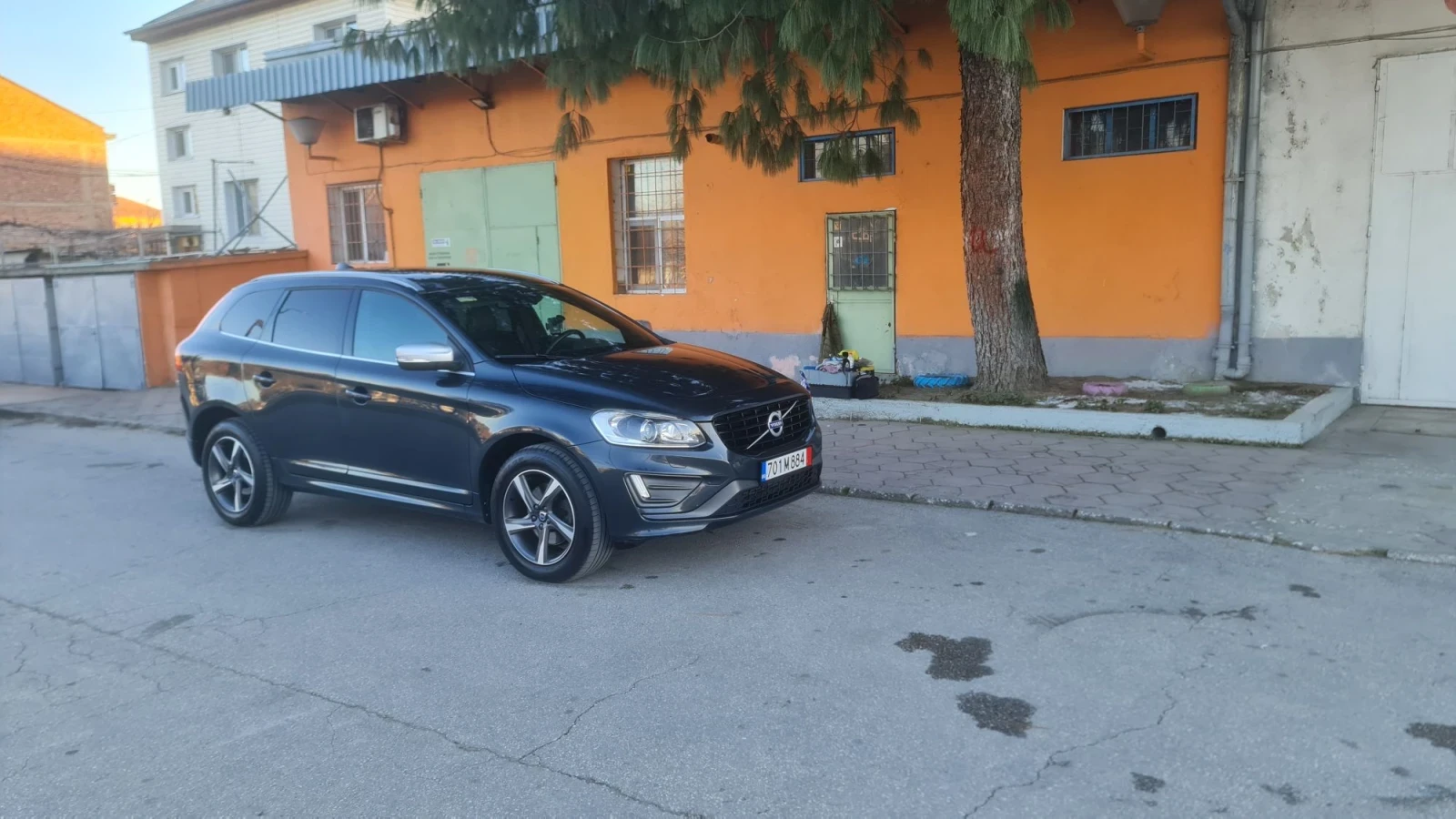 Volvo XC60 D5/SWISS/R, DESIGN/240 000KM/AWD 4X4