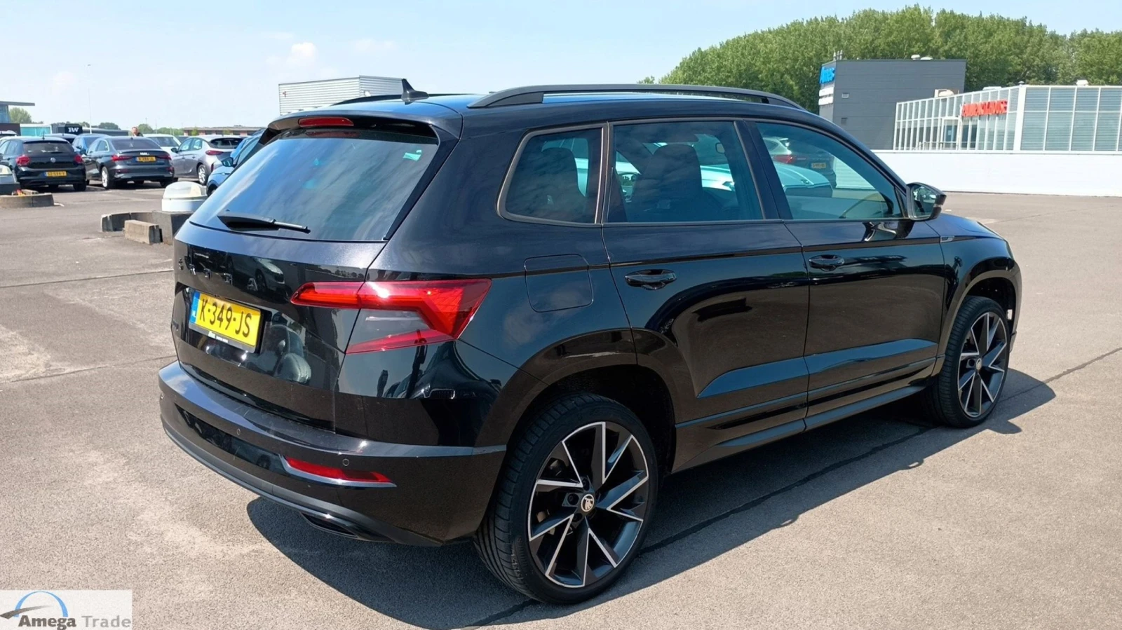 Skoda Karoq 1.5 Sportline Business Auto Virtual Panorama, снимка 4 - Автомобили и джипове - 55938420