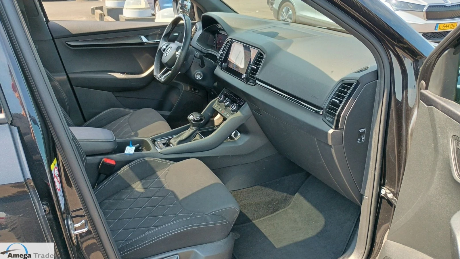 Skoda Karoq 1.5 Sportline Business Auto Virtual Panorama, снимка 9 - Автомобили и джипове - 55938420