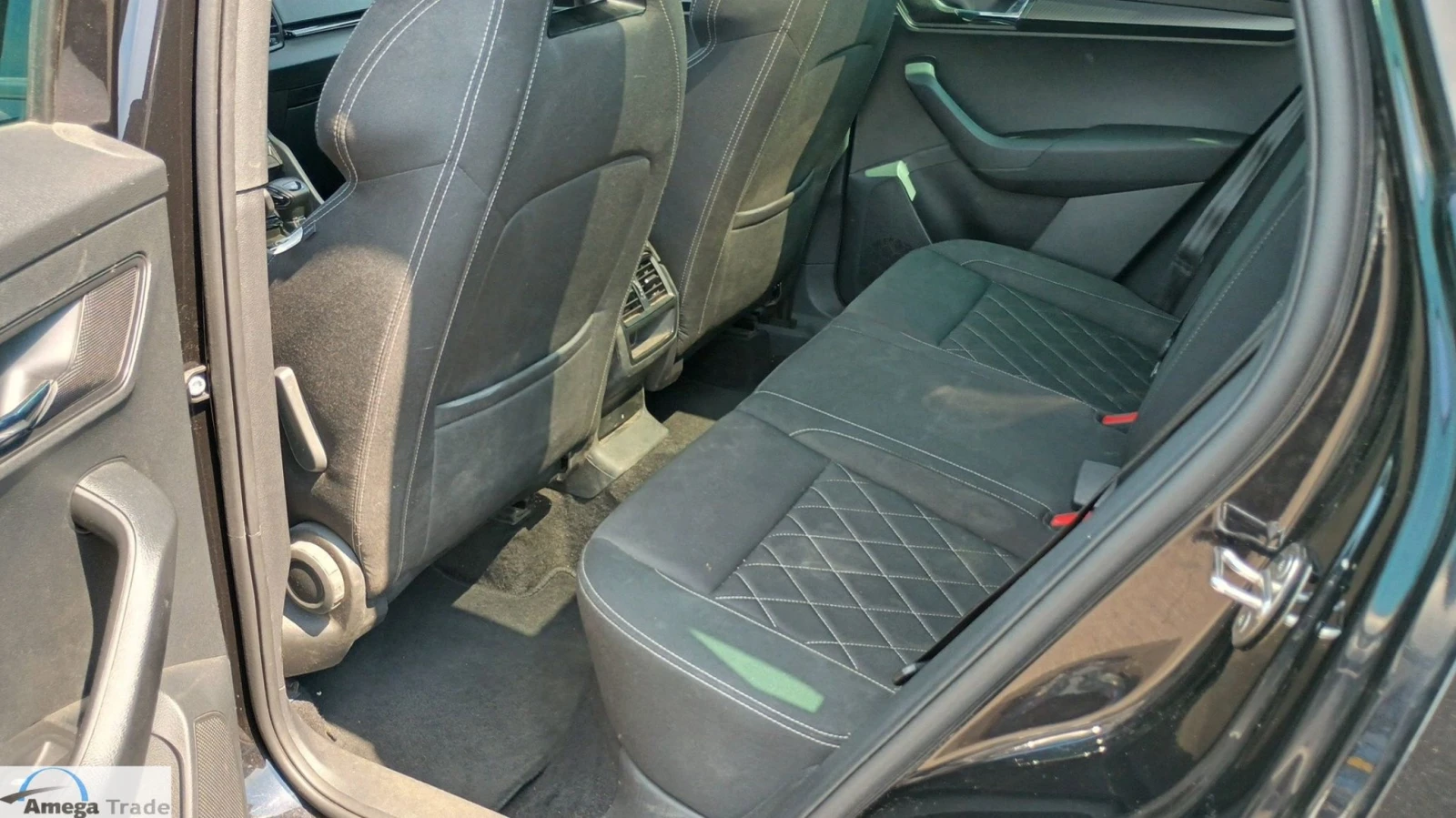 Skoda Karoq 1.5 Sportline Business Auto Virtual Panorama, снимка 8 - Автомобили и джипове - 55938420