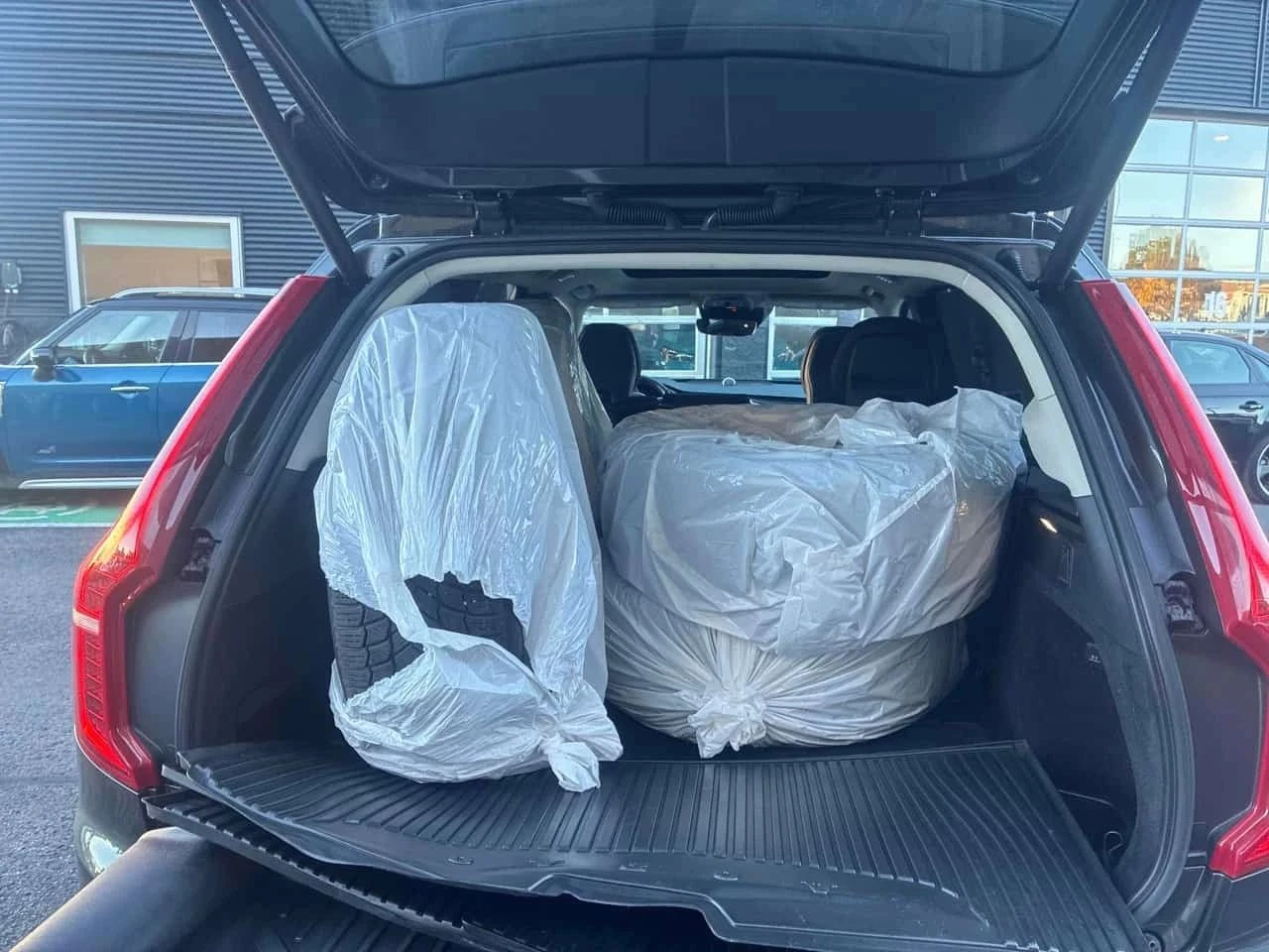 Volvo Xc90, снимка 14 - Автомобили и джипове - 56726534