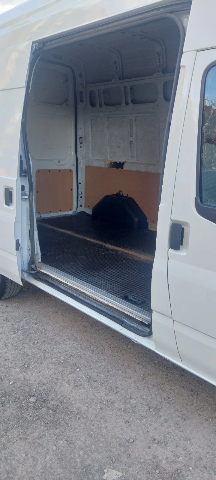 Ford Transit 2.2 TDCI  клима, снимка 8 - Бусове и автобуси - 47044325