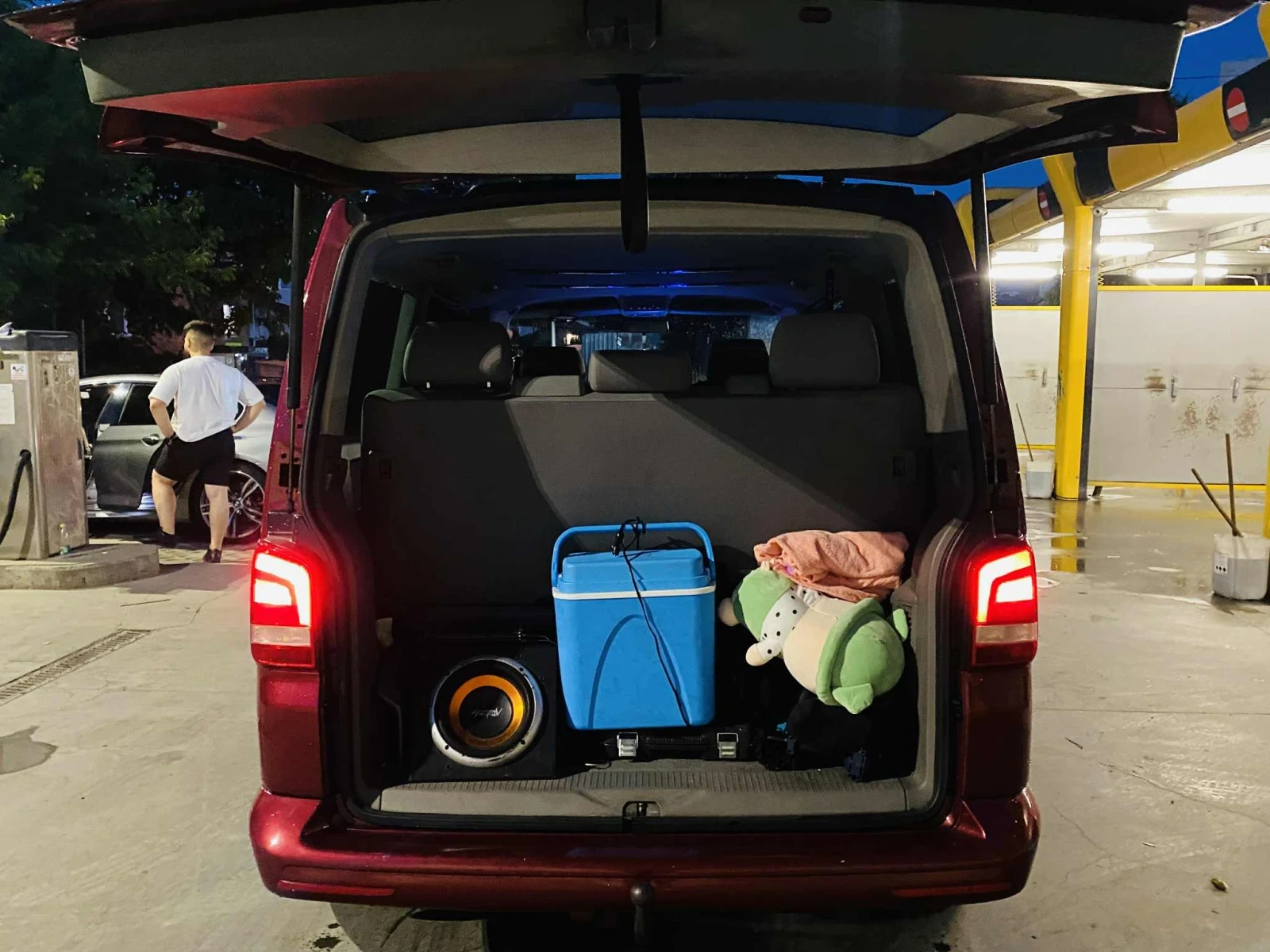 VW Multivan 1.9 - изображение 5