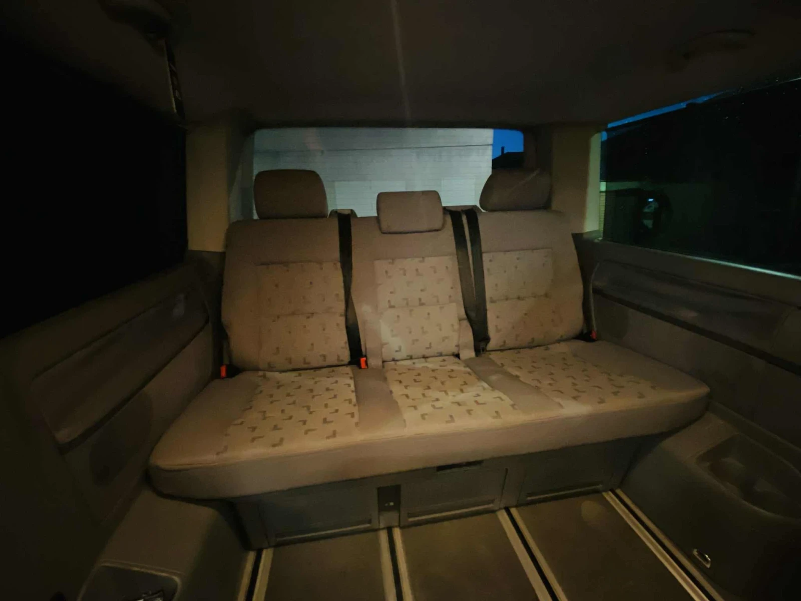 VW Multivan 1.9 - изображение 8
