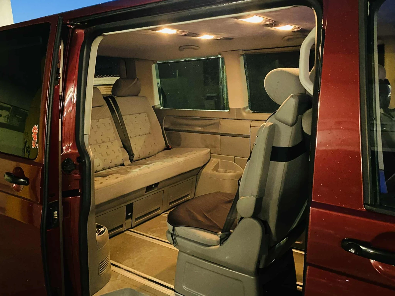VW Multivan 1.9 - изображение 9