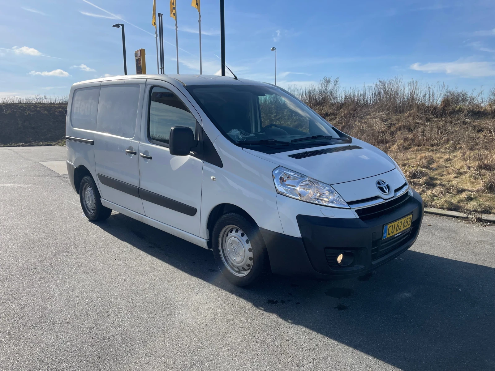 Toyota Proace 2.0D, снимка 2 - Бусове и автобуси - 53836910