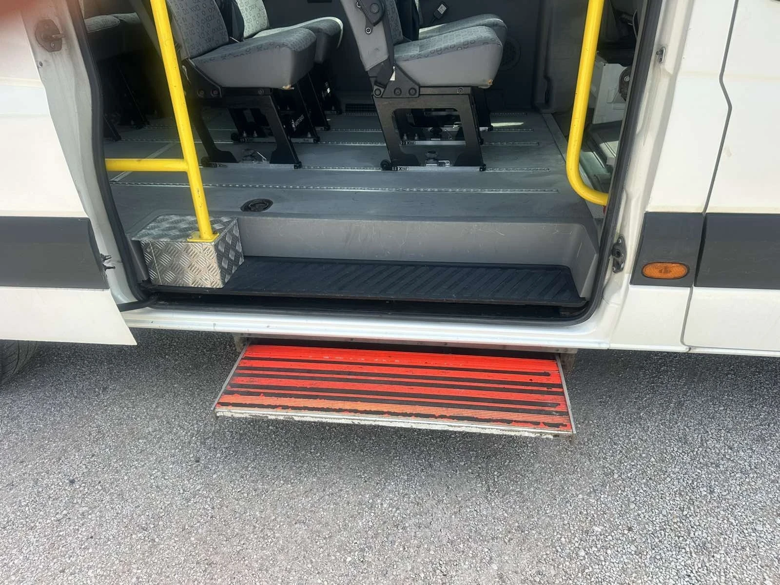 VW Crafter, снимка 8 - Бусове и автобуси - 54783416