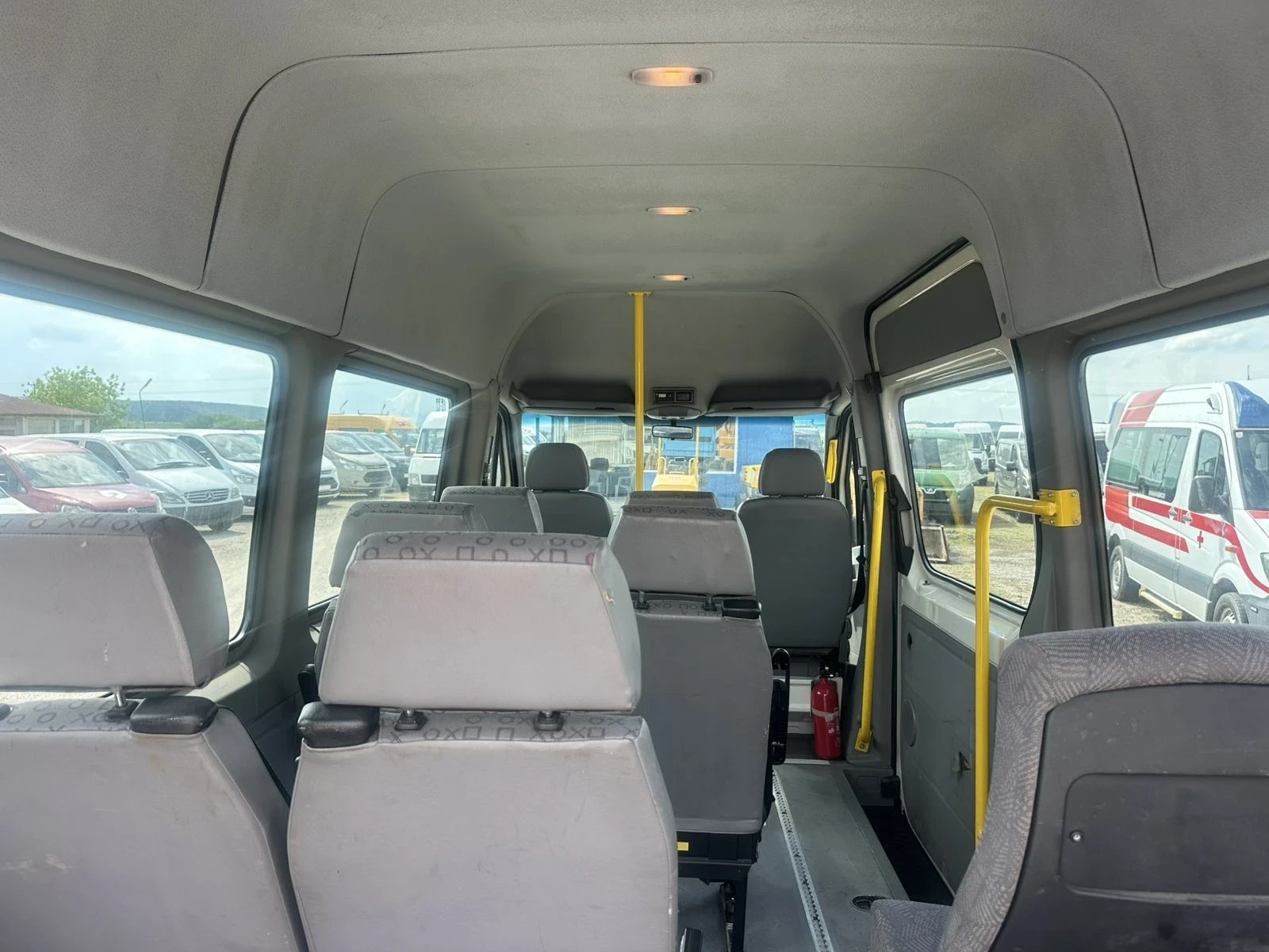 VW Crafter, снимка 10 - Бусове и автобуси - 54783416
