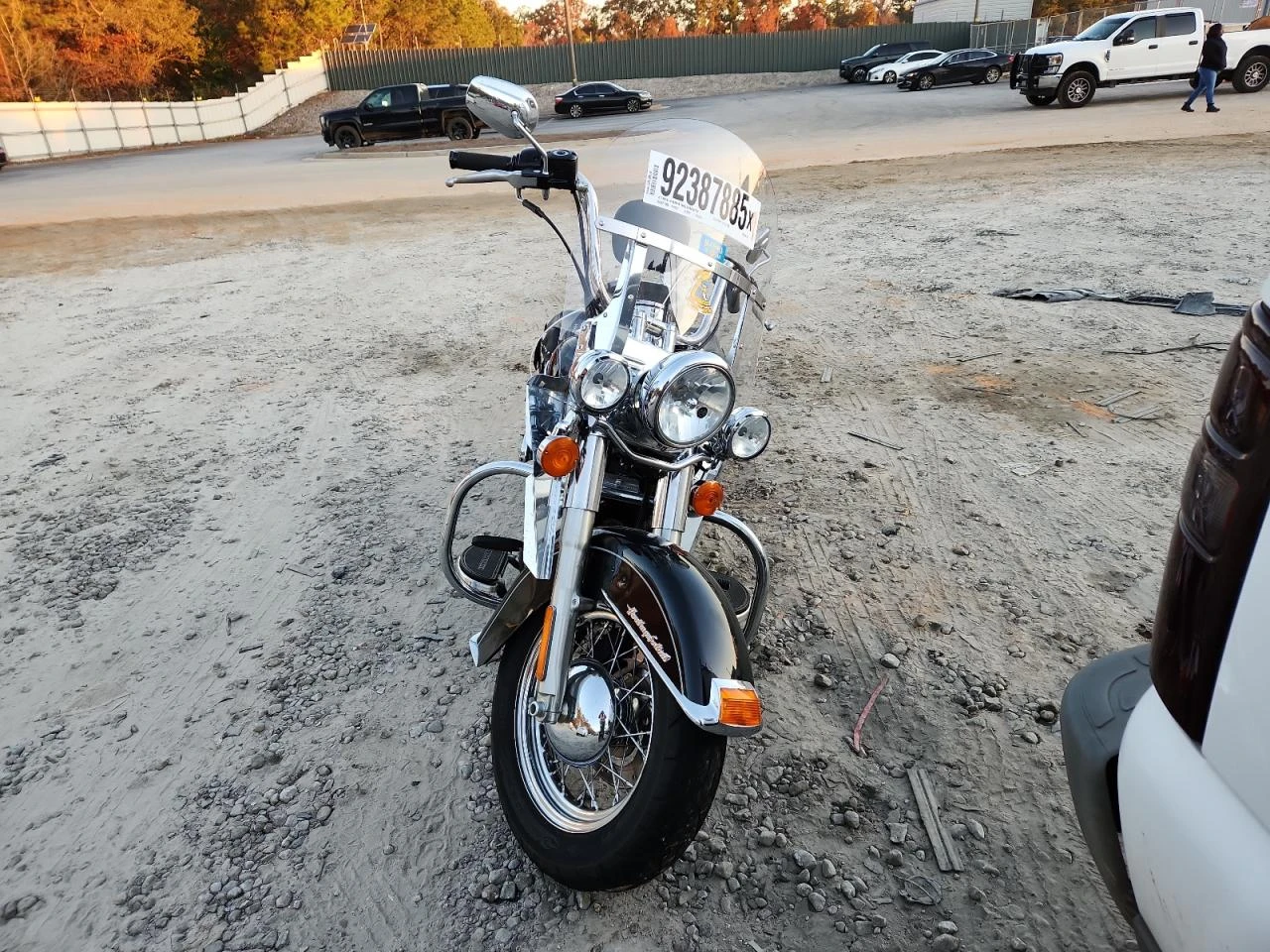 Harley-Davidson Softail FLSTC HERITAGE SOFTAIL CLASSIC - изображение 3