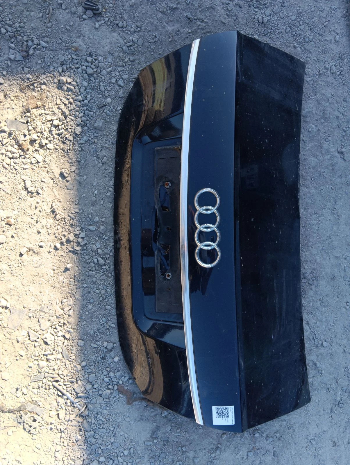 капак заден седан тъмносин Audi A6