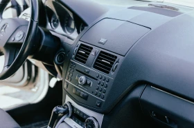 Mercedes-Benz C 350 4-matic, снимка 13