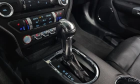 Ford Mustang 5.0* GT* ОБДУХВАНЕ* ДИСТРОНИК* КАМЕРА* КЕЙЛЕС* , снимка 11