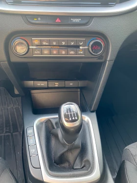 Kia Ceed 1.6 дизел MILD HIBRID, снимка 13