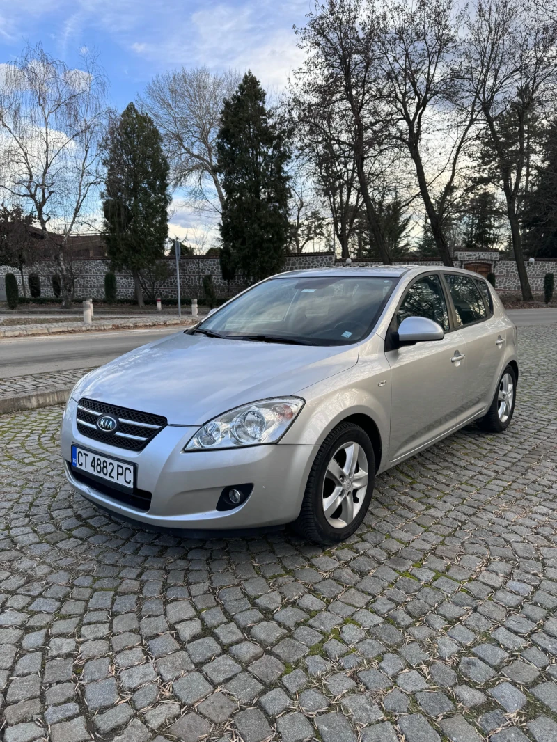 Kia Ceed, снимка 2 - Автомобили и джипове - 47646527