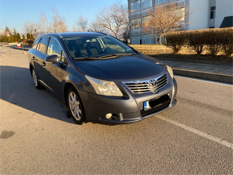 Toyota Avensis 2.2 D4D, снимка 2 - Автомобили и джипове - 48507066