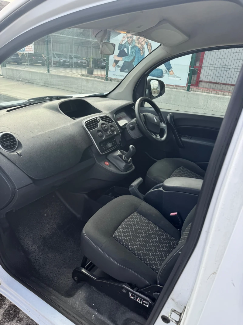 Renault Kangoo, снимка 11 - Автомобили и джипове - 49225913