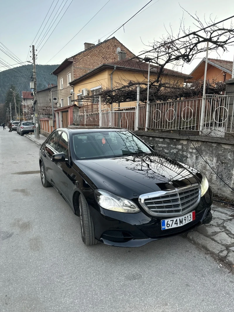 Mercedes-Benz E 220, снимка 11 - Автомобили и джипове - 48954899