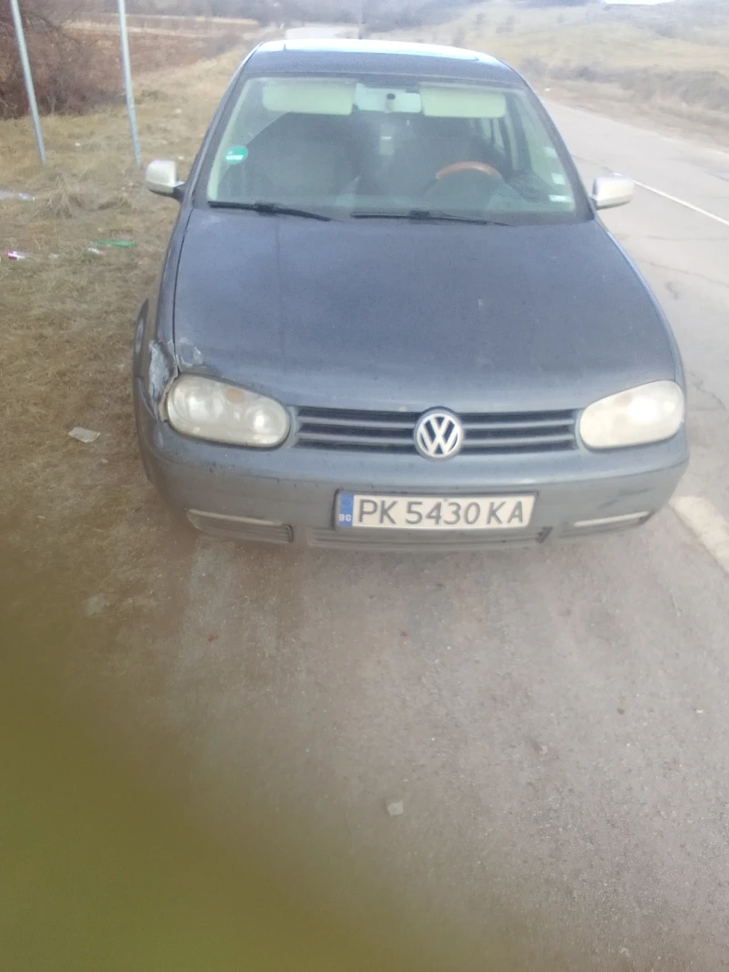 VW Golf, снимка 1 - Автомобили и джипове - 48909225