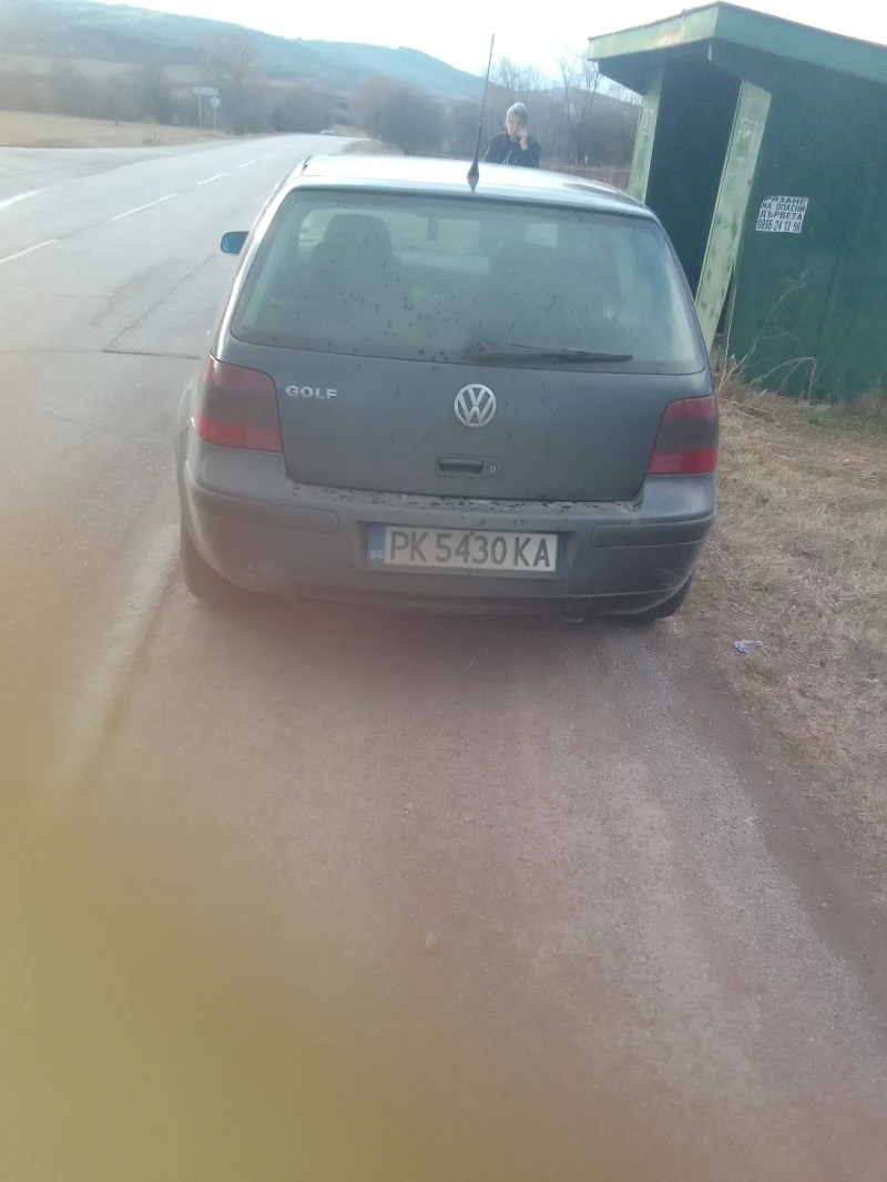 VW Golf, снимка 2 - Автомобили и джипове - 48909225