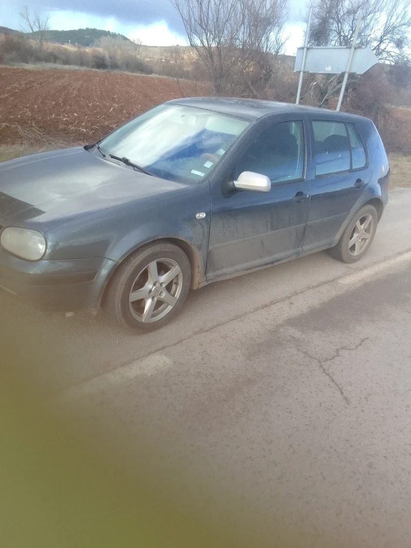 VW Golf, снимка 4 - Автомобили и джипове - 48909225