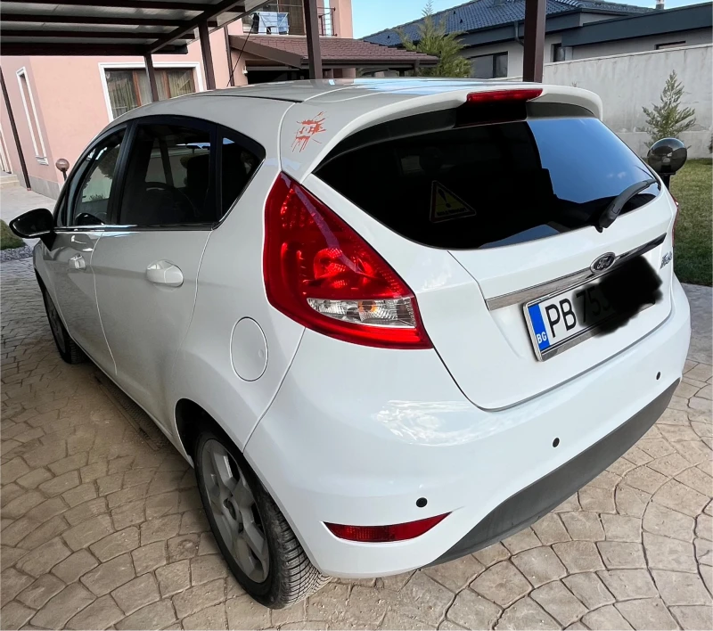 Ford Fiesta Titanium, снимка 4 - Автомобили и джипове - 48920865