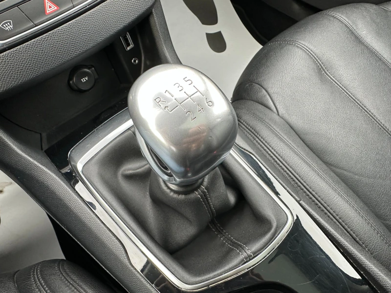 Peugeot 308 1.6d 120 к.с./ГАРАНЦИЯ 6 МЕСЕЦА, снимка 12 - Автомобили и джипове - 52373994