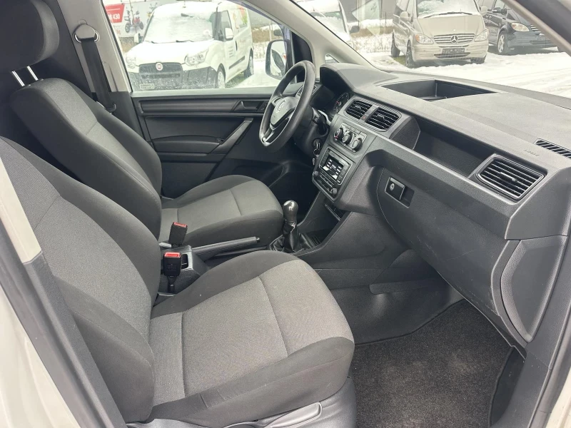 VW Caddy, снимка 10 - Автомобили и джипове - 53206618