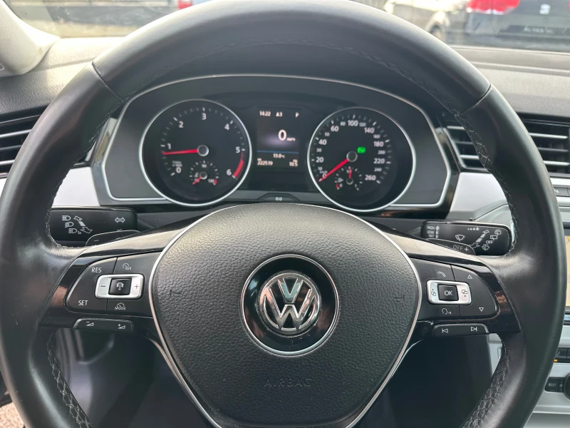 VW Passat 2.0-TDI-150k.c, снимка 9 - Автомобили и джипове - 53343026