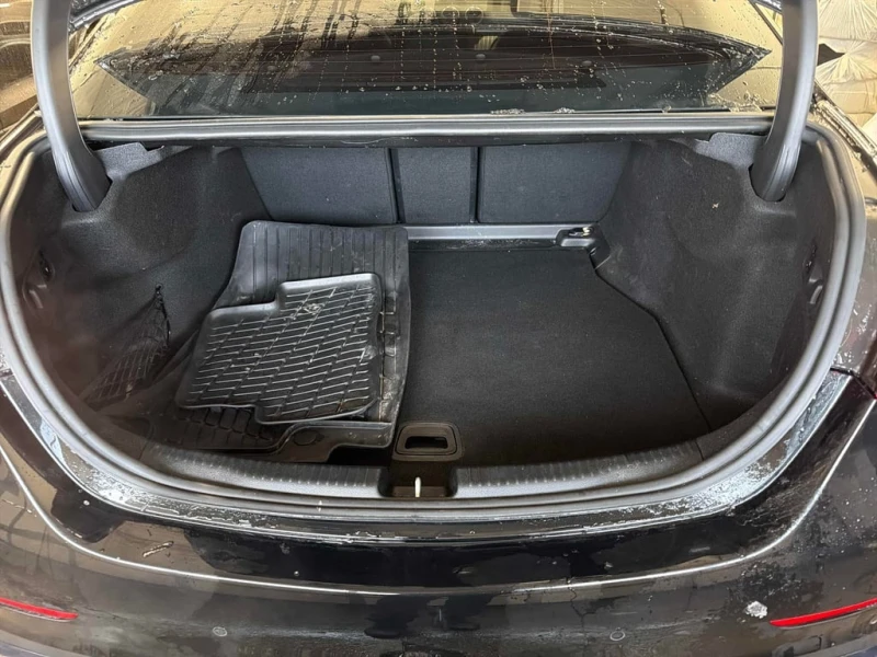 Mercedes-Benz C 300 * CARFAX * ЦЕНА ДО БГ, снимка 13 - Автомобили и джипове - 53468870