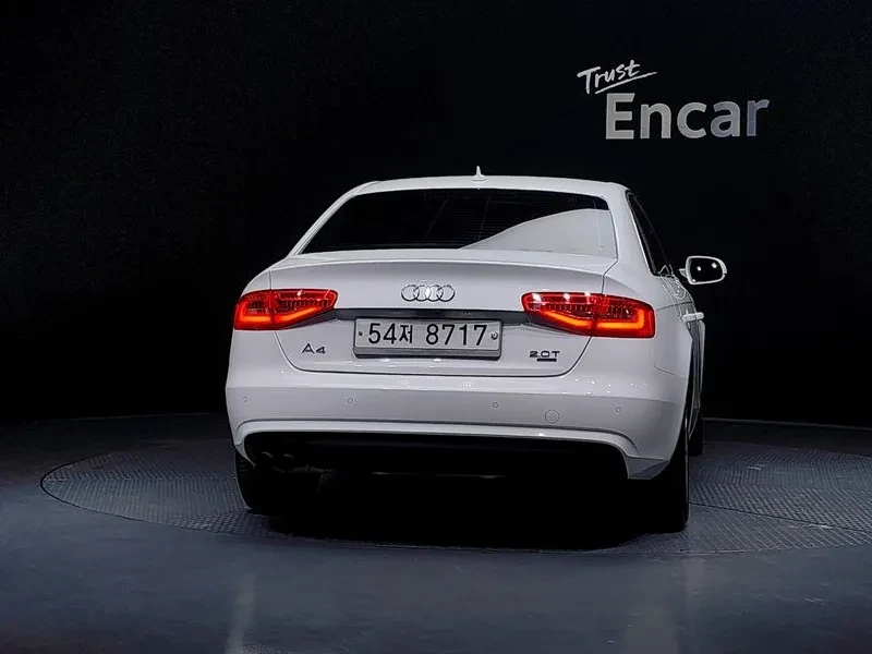 Audi A4 2.0 TFSI Quattro, снимка 4 - Автомобили и джипове - 54550870