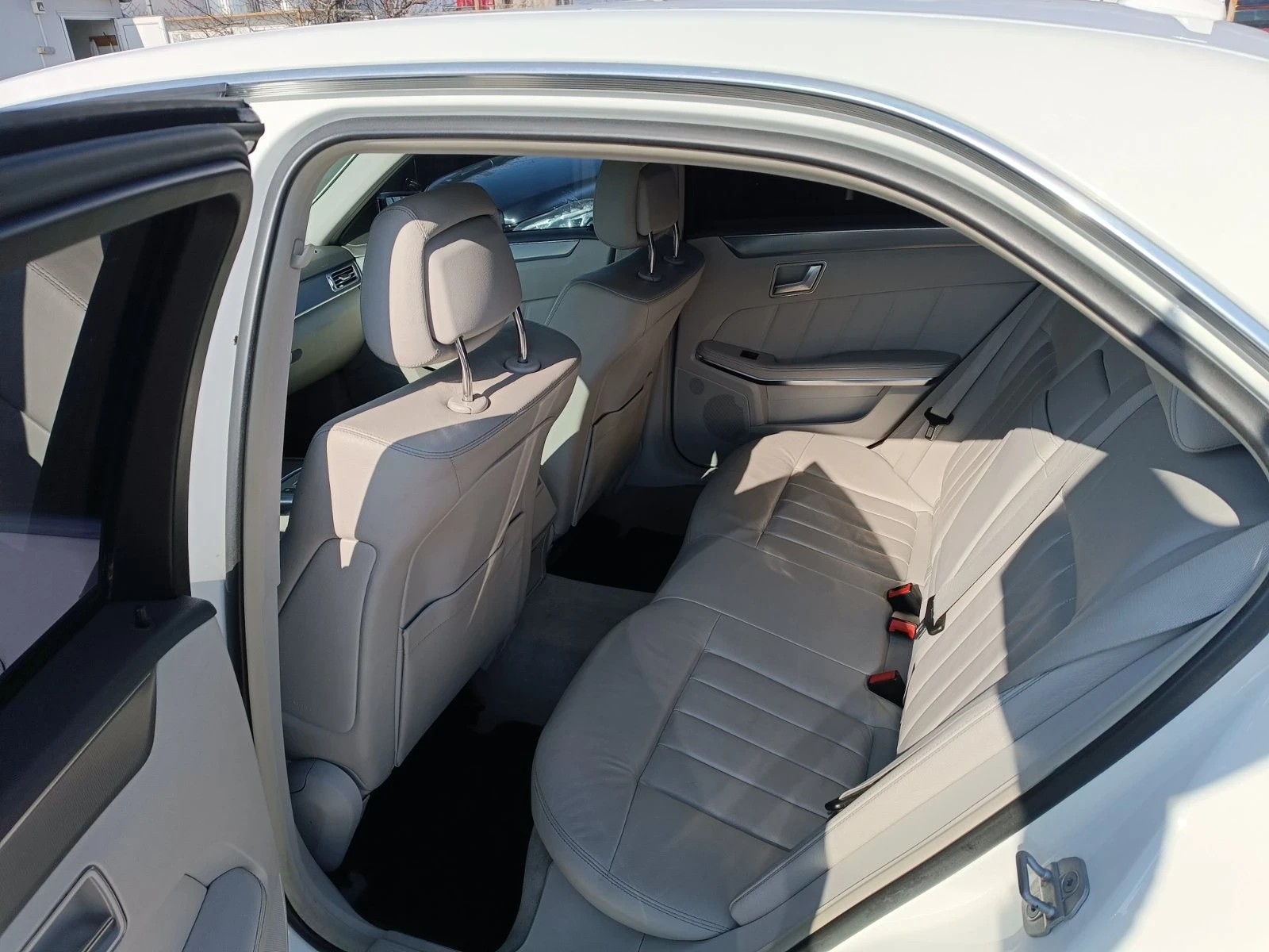 Mercedes-Benz E 250 4 MATIC АВТОМАТИК АВТОПИЛОТ ПАРКТРОНИК  | Mobile.bg — изображение 14