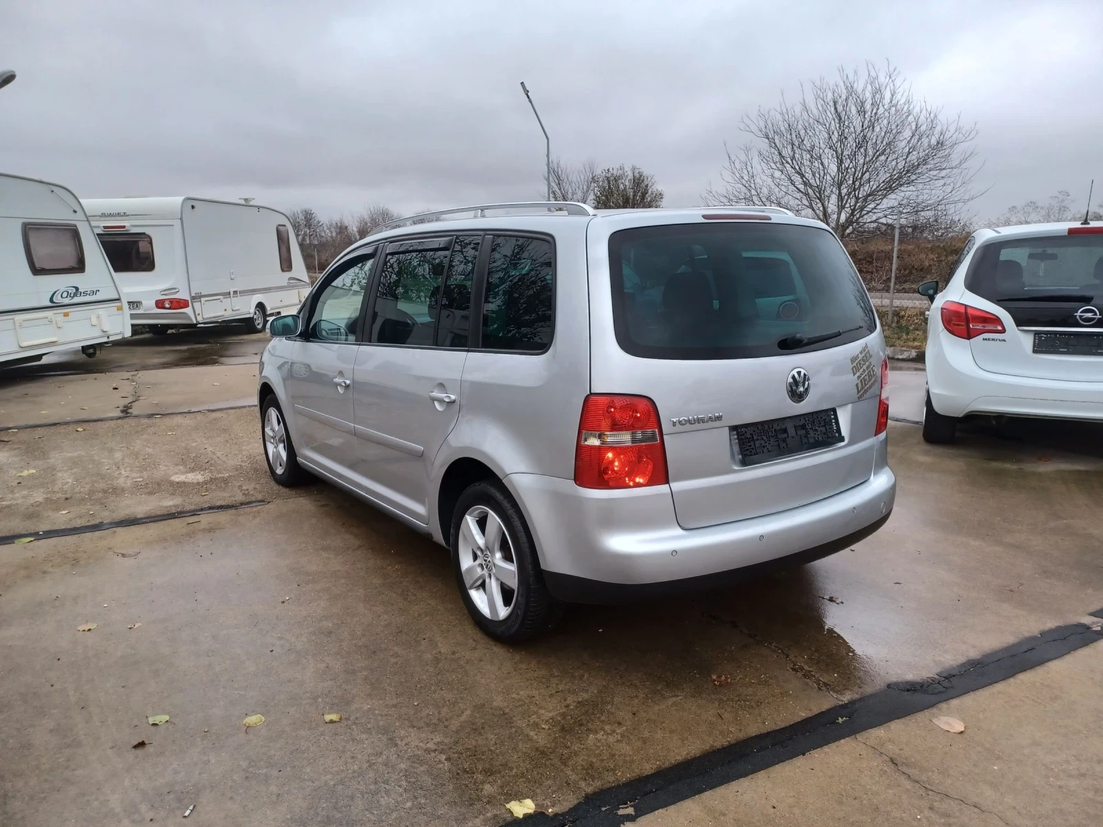 VW Touran 2.0TDi DSG, Xenon, Navi+  - изображение 4