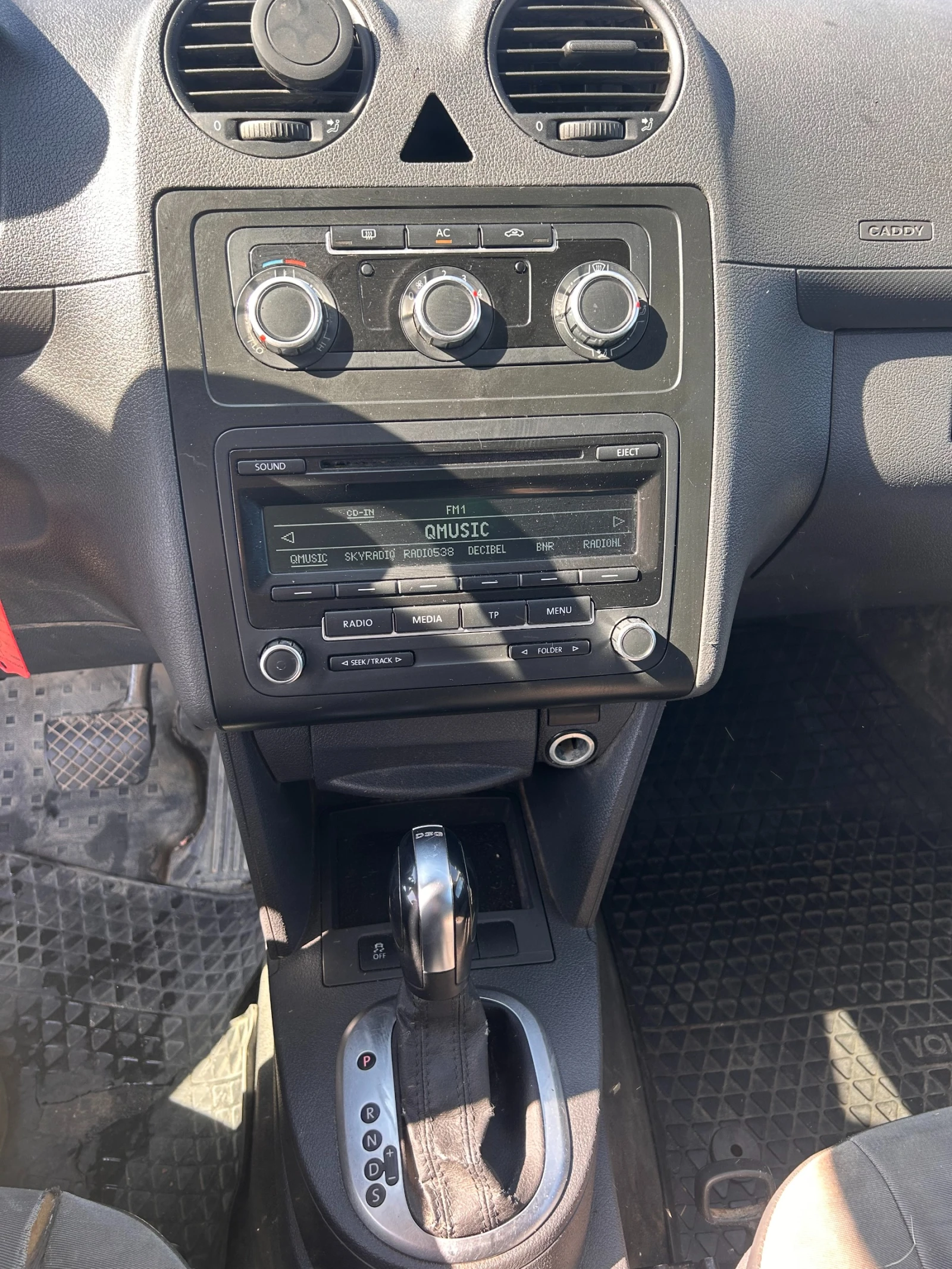 VW Caddy 1.6TDI AVTOMAT EURO 5 | Mobile.bg   12