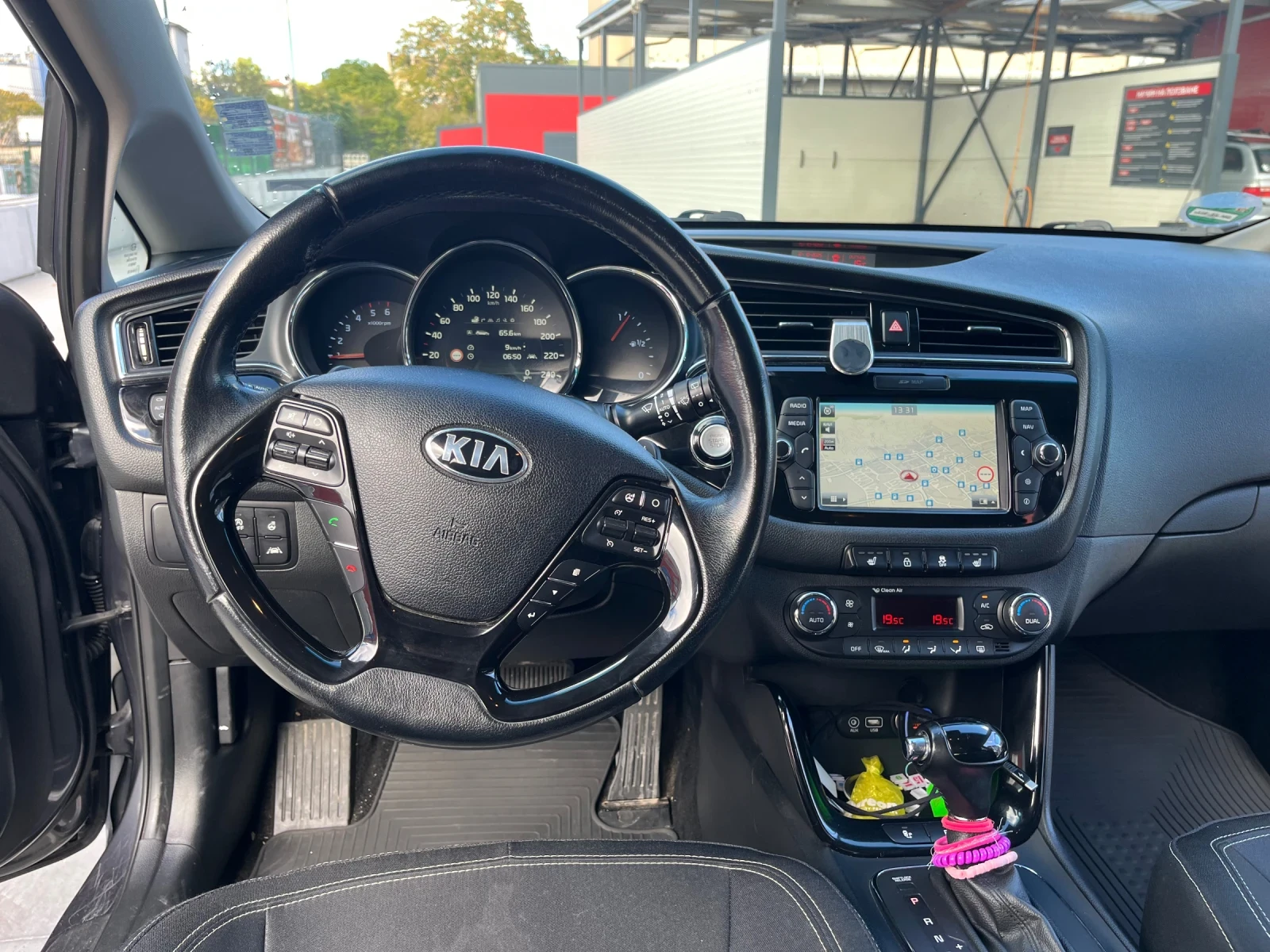 Kia Ceed 1, 6CRDi - изображение 6