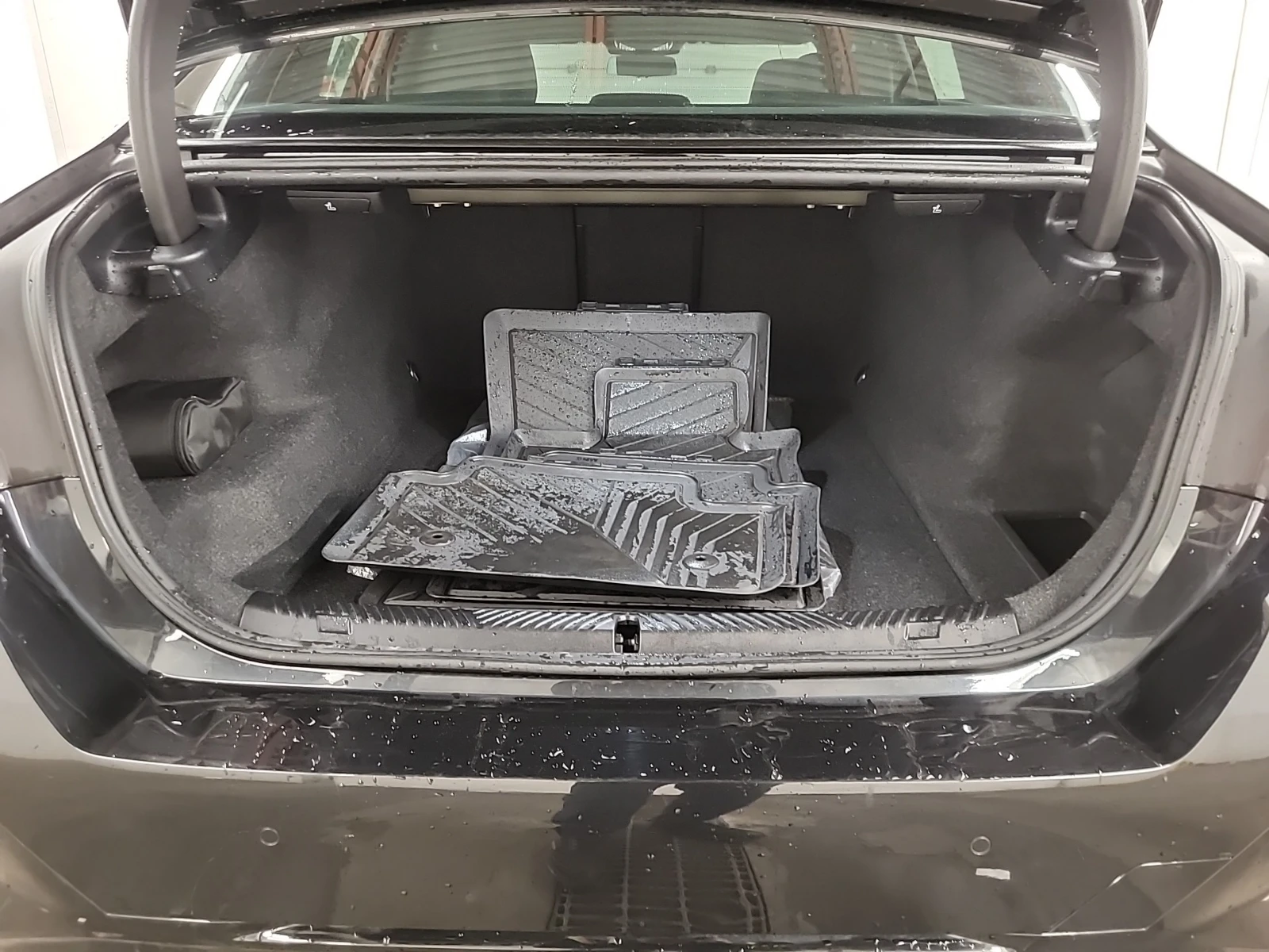 BMW i5 M60 * CARFAX *    | Mobile.bg   16