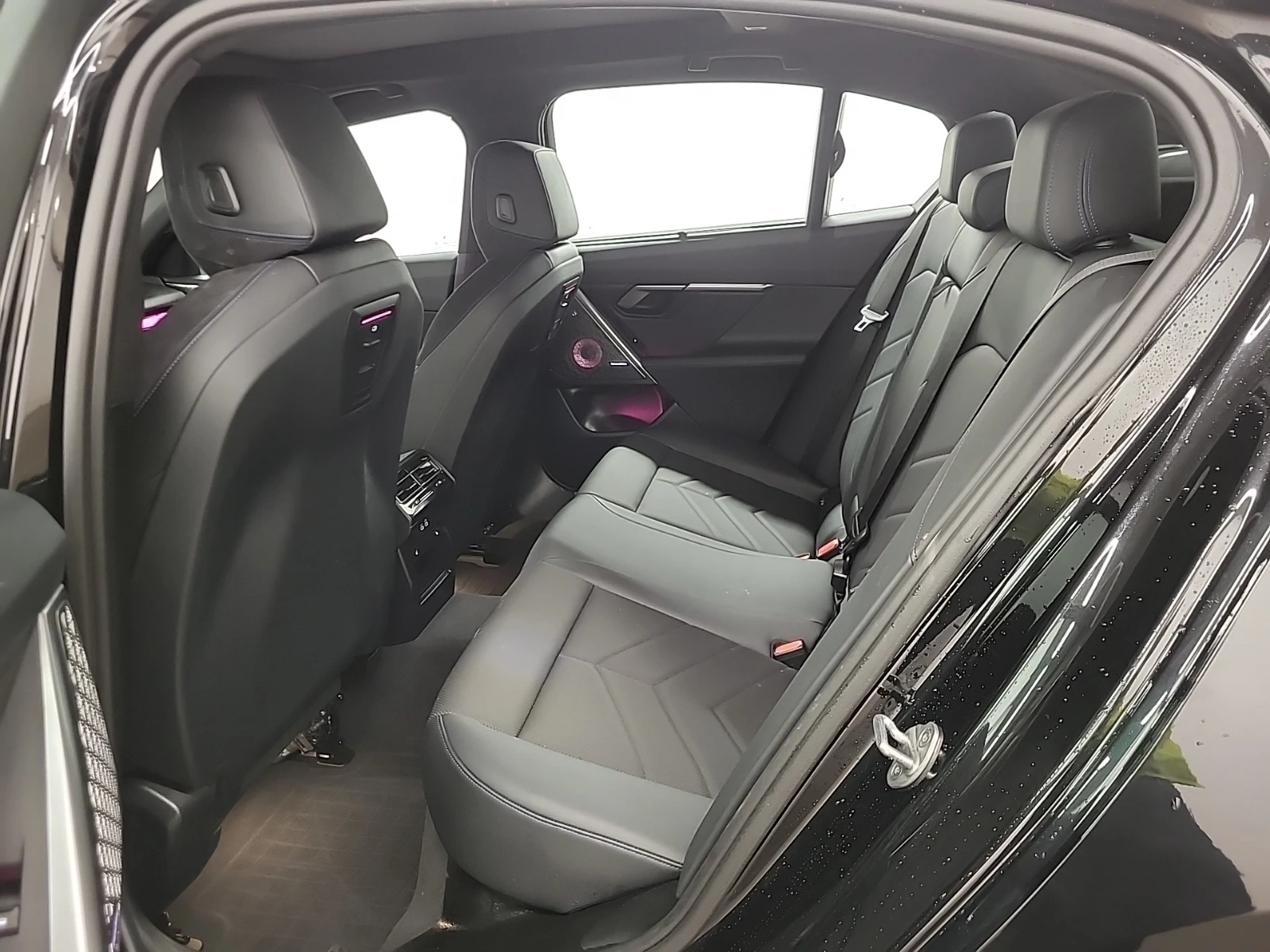 BMW i5 M60 * CARFAX *    | Mobile.bg   14