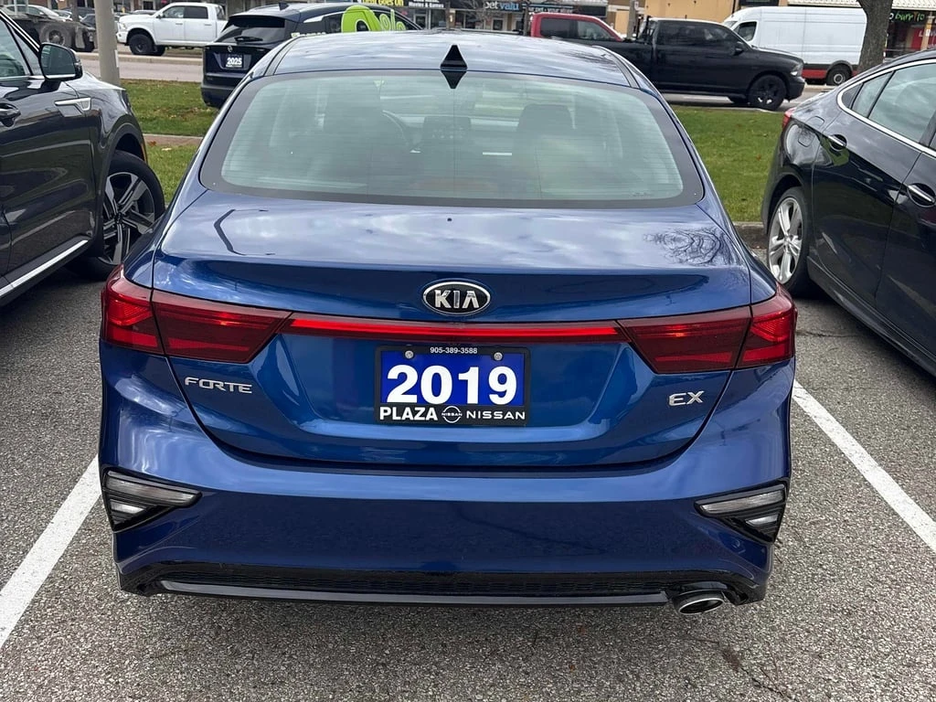 Kia Forte * EX IVT * CARFAX * ���� �� �� | Mobile.bg � ����������� 5