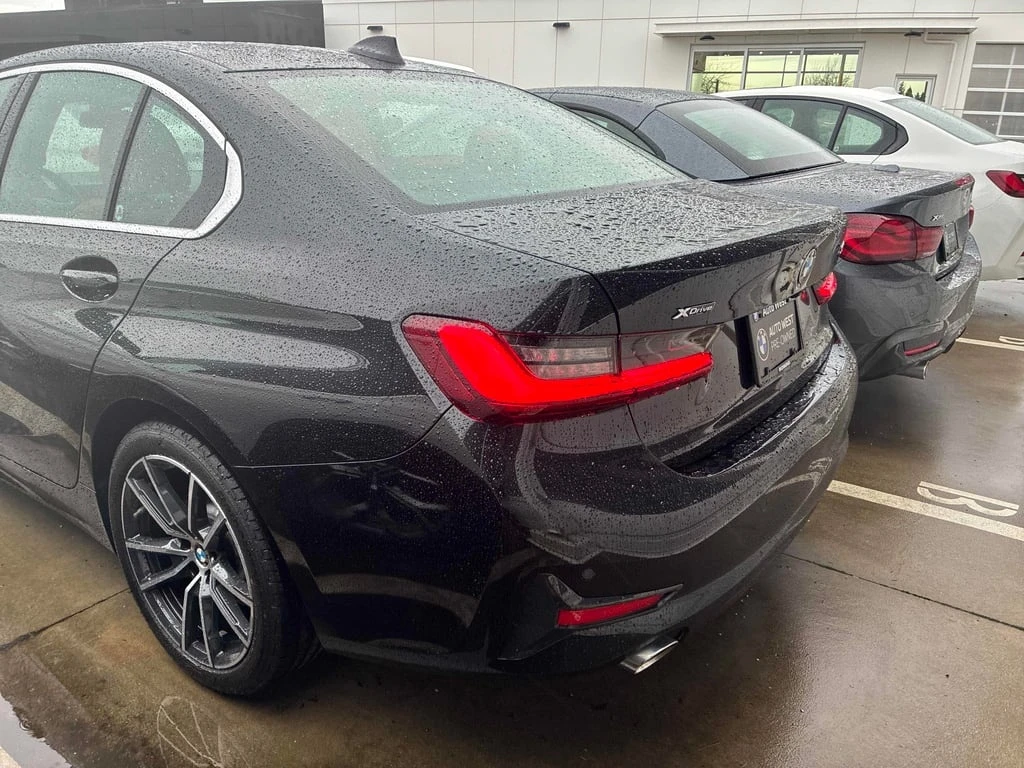 BMW 330 * 330i xDrive * CARFAX * ЦЕНА ДО БГ - изображение 4