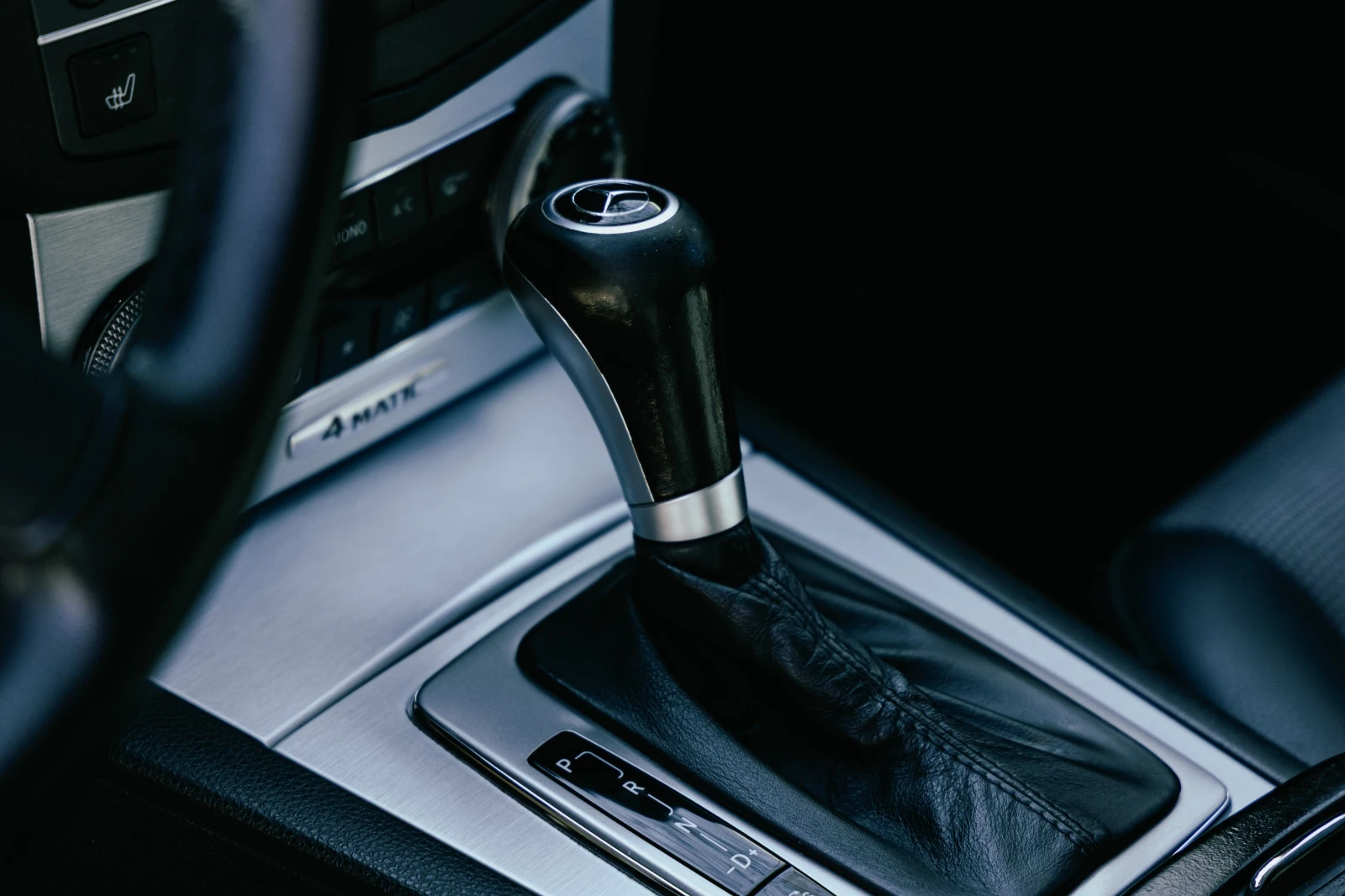 Mercedes-Benz C 350 4-matic, снимка 7 - Автомобили и джипове - 53756467