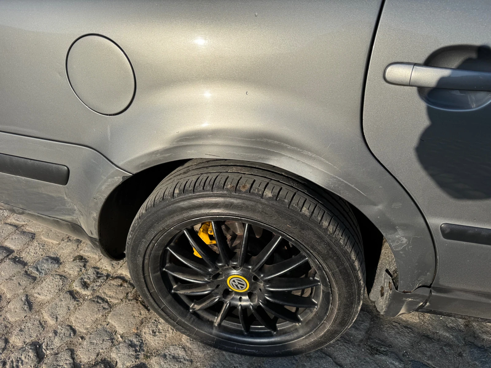 VW Passat 1.9TDI, снимка 8 - Автомобили и джипове - 54096653