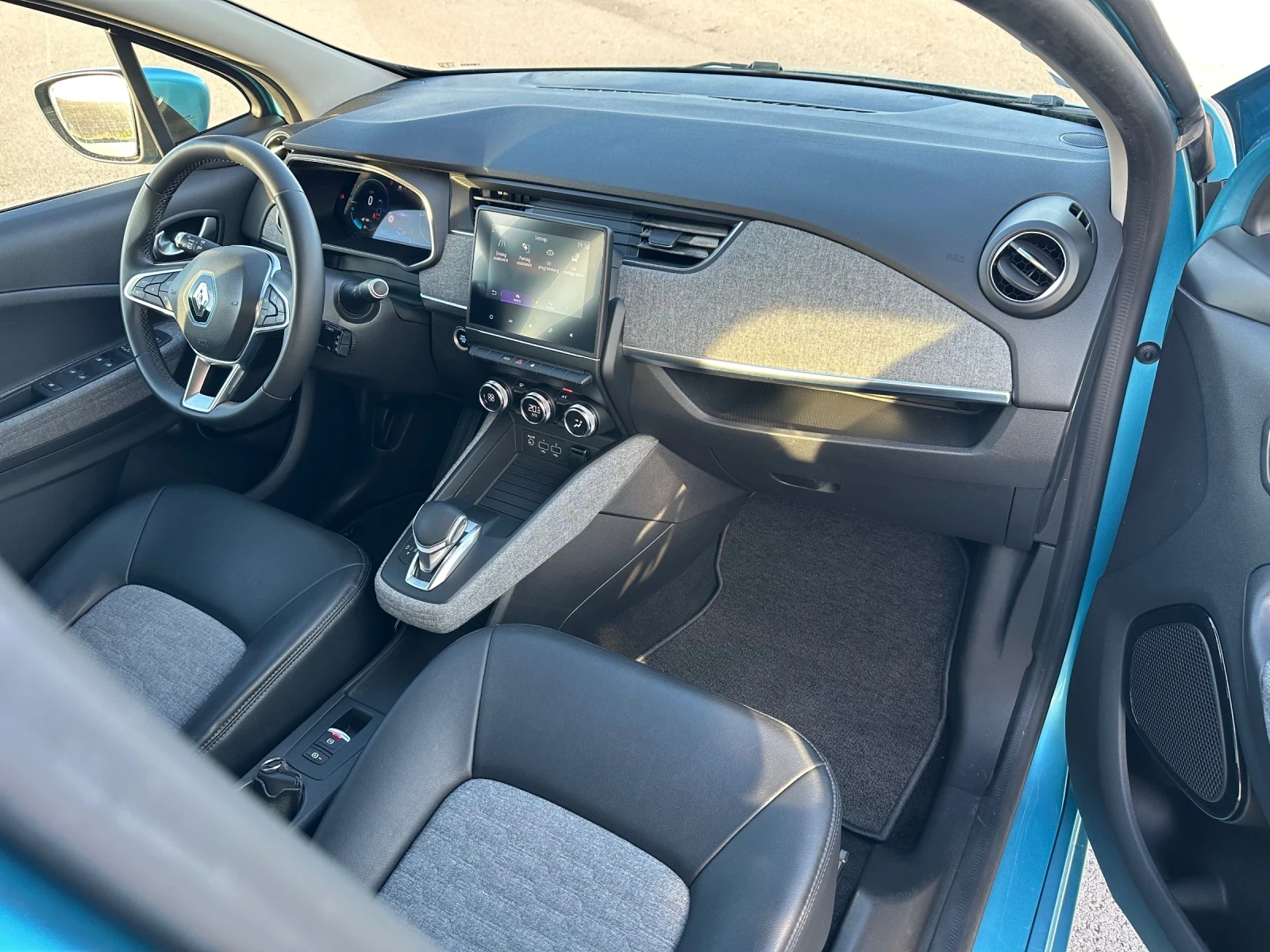 Renault Zoe Intense 52kWh Терпомомпа Гаранция SoH 92.4 НАЛИЧНА, снимка 7 - Автомобили и джипове - 54421682