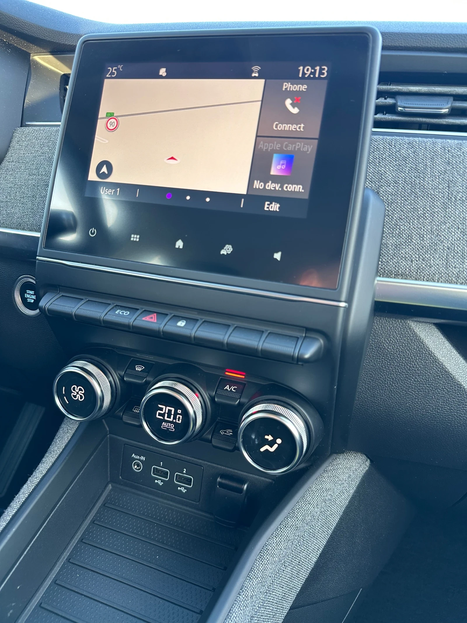 Renault Zoe Intense 52kWh Терпомомпа Гаранция SoH 92.4 НАЛИЧНА, снимка 8 - Автомобили и джипове - 54421682