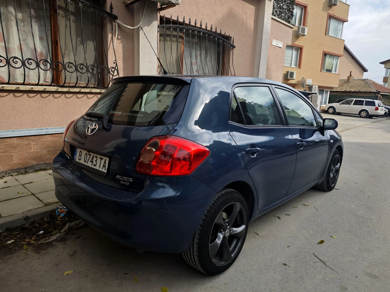 Toyota Auris 2.0 D4D, снимка 4 - Автомобили и джипове - 54510205