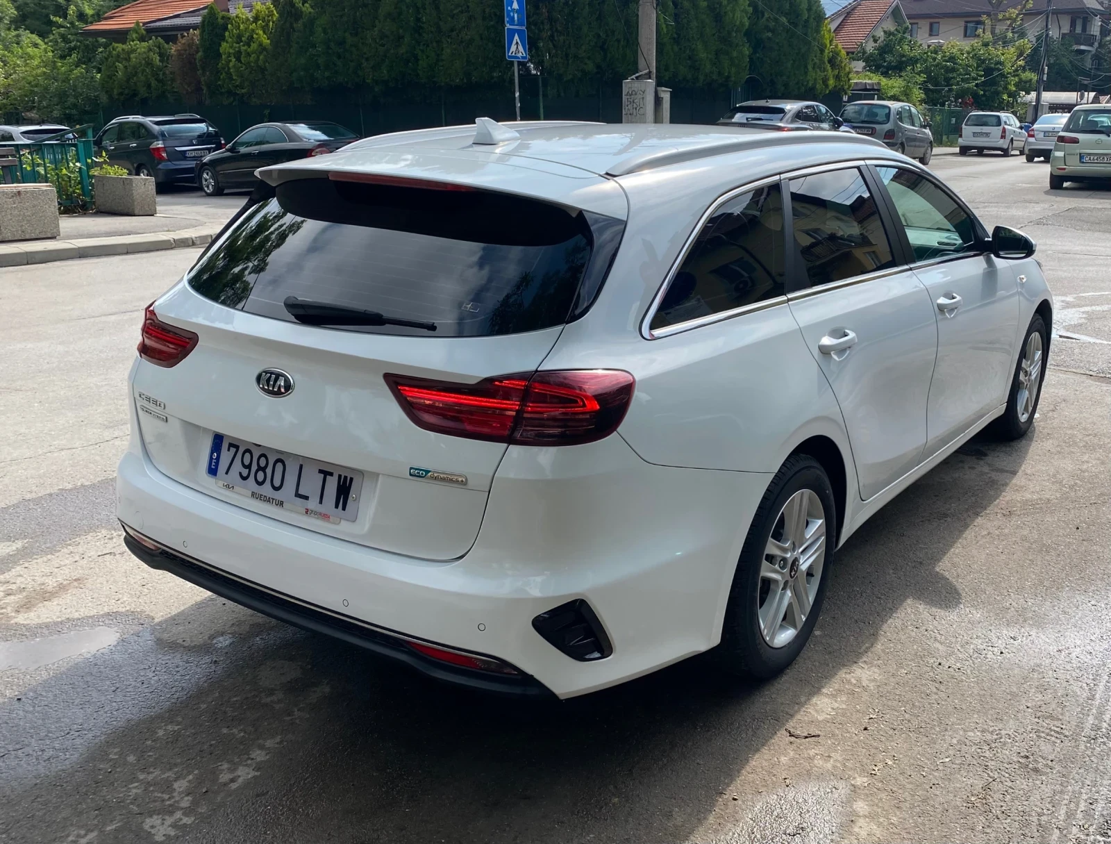 Kia Ceed 1.6 дизел MILD HIBRID, снимка 6 - Автомобили и джипове - 54806577