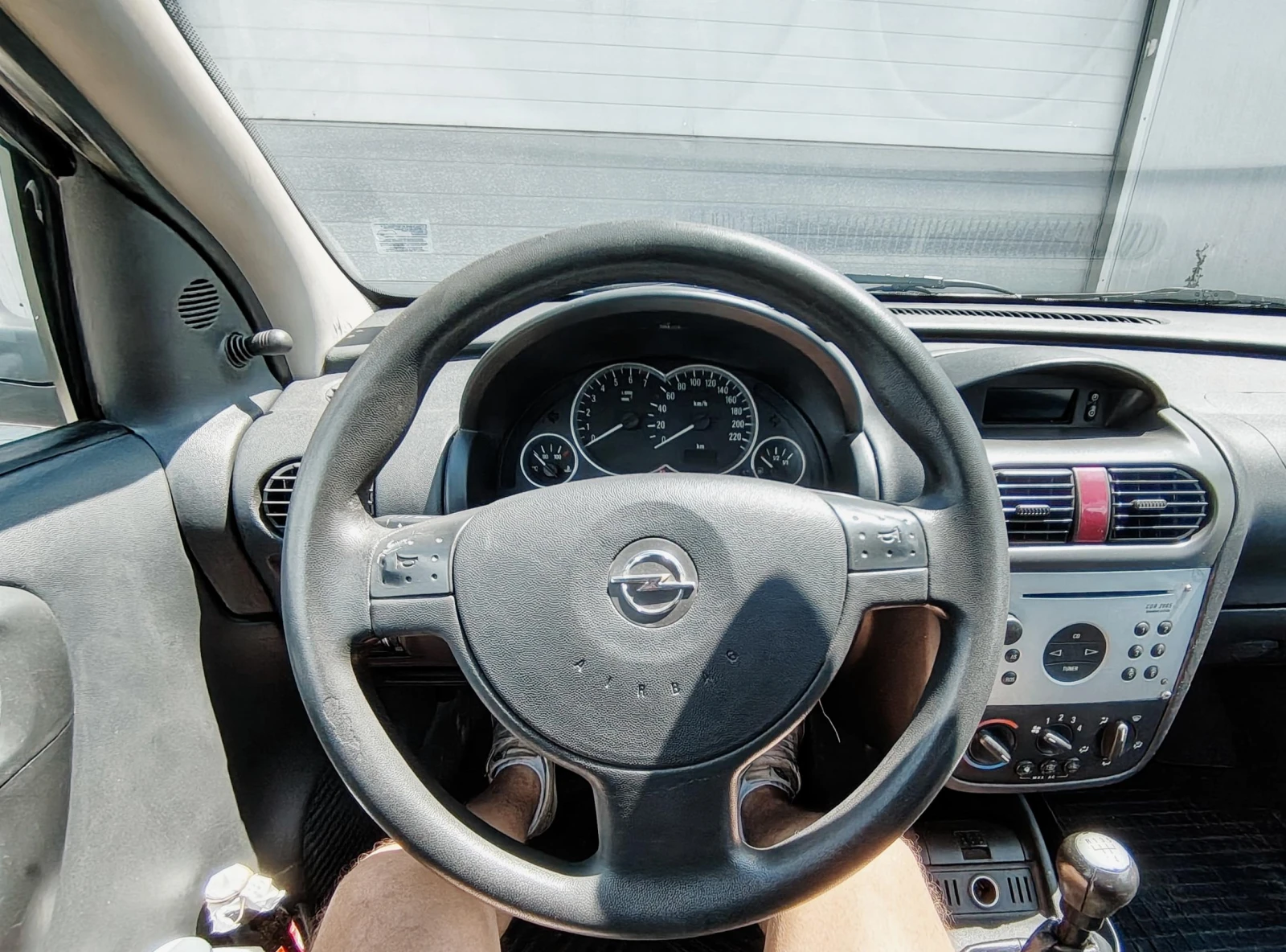 Opel Corsa C, снимка 8 - Автомобили и джипове - 55172477