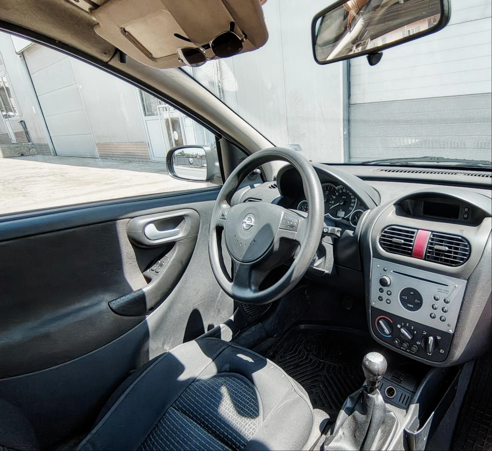 Opel Corsa C, снимка 10 - Автомобили и джипове - 55172477