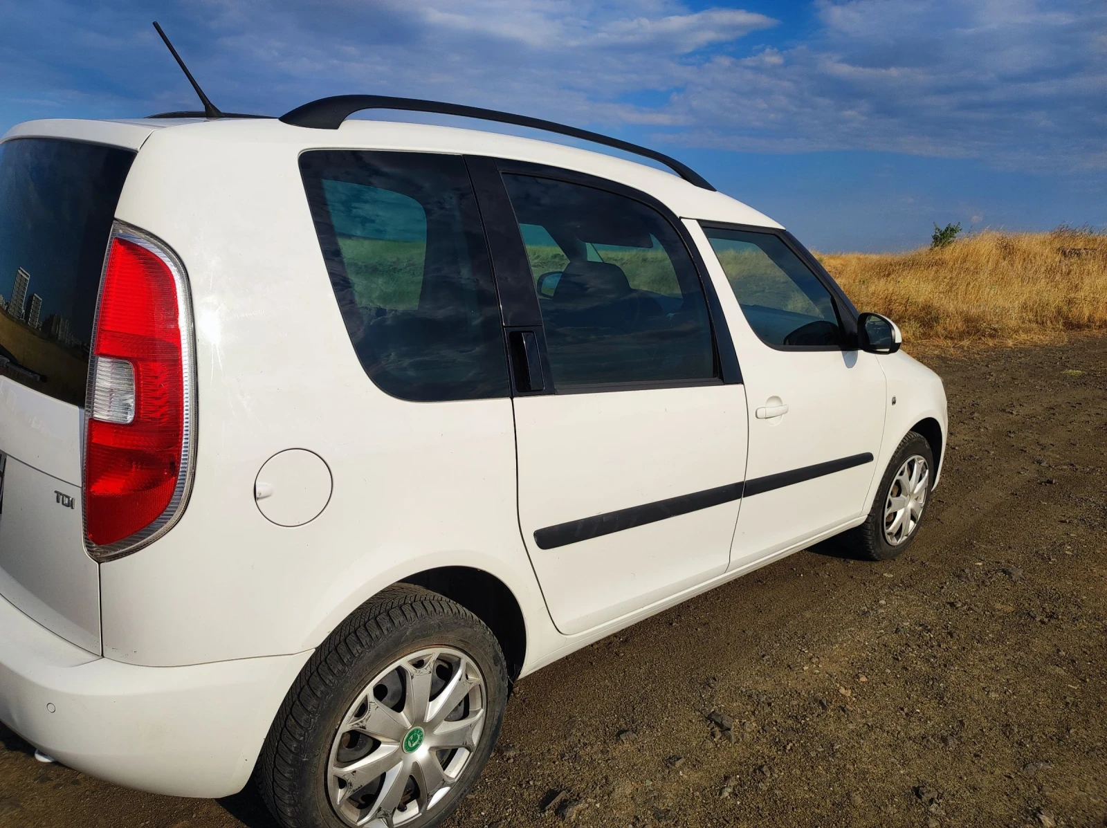 Skoda Roomster 1.6TDI, снимка 3 - Автомобили и джипове - 55251371