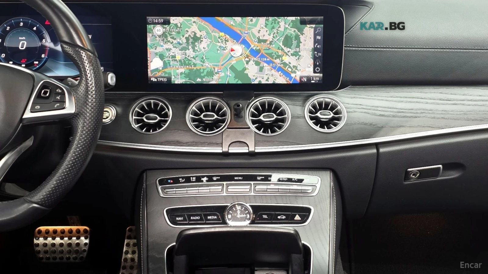 Mercedes-Benz E 220 4MATIC/COUPE/AMG-LINE/DRIVE-ASSISTS/SUNROOF, снимка 11 - Автомобили и джипове - 55735048