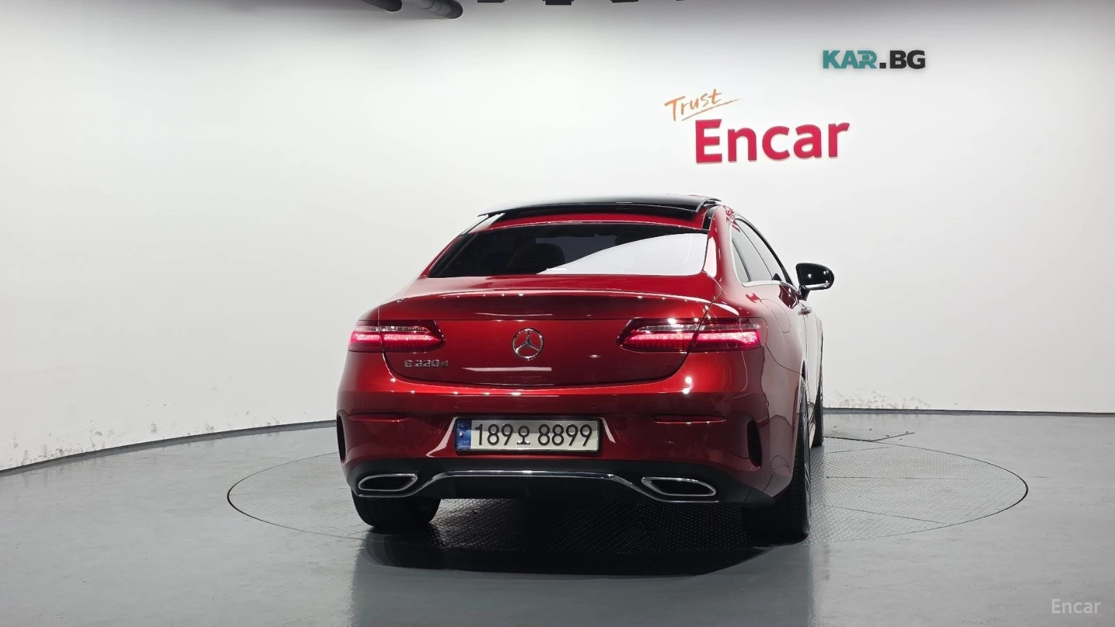 Mercedes-Benz E 220 4MATIC/COUPE/AMG-LINE/DRIVE-ASSISTS/SUNROOF, снимка 4 - Автомобили и джипове - 55735048