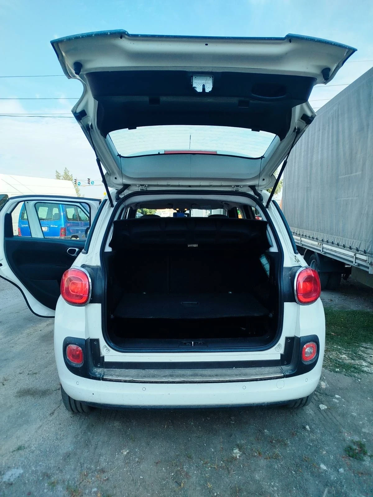 Fiat 500L 1.3Mjet, снимка 4 - Автомобили и джипове - 56041047
